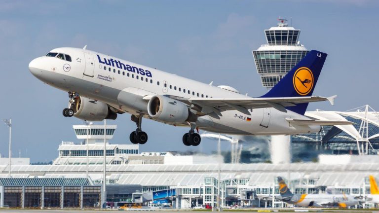 Greenwashing-Vorwurf: Umwelthilfe verklagt Lufthansa