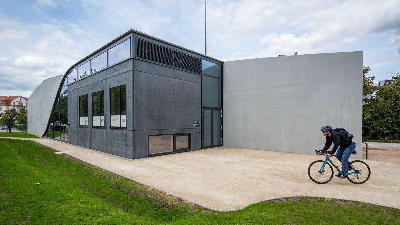 Weltweit erstes Carbonhaus in Dresden